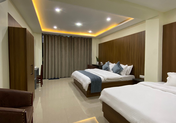 Double Deluxe Twin Room